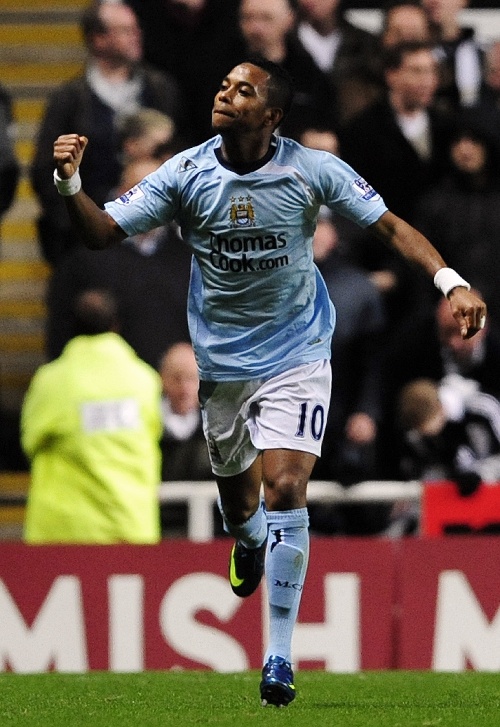 Falcons , 3DMAX , TyLoo , 和 aurora 在 FISSURE Playground 2 中赢得初赛