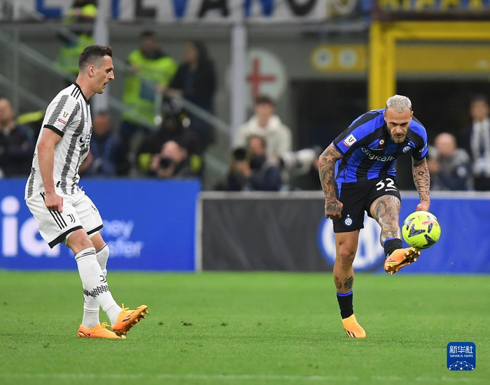 保持记录 NAVI连续10届BLAST小组赛成功出线