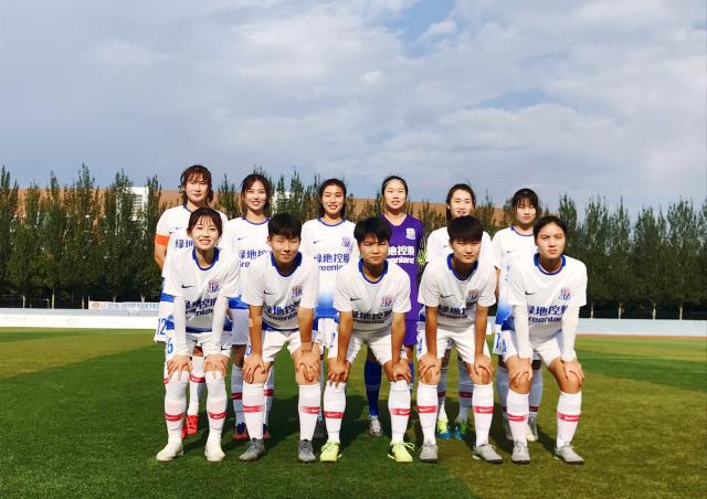 与正面抱团