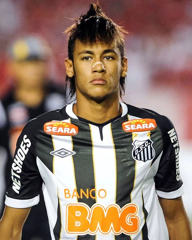 斯库特维克托的辉煌进化造成了爆炸性伤害。老贼和飞机无敌。 JD Gaming 击败了皇家蓝队