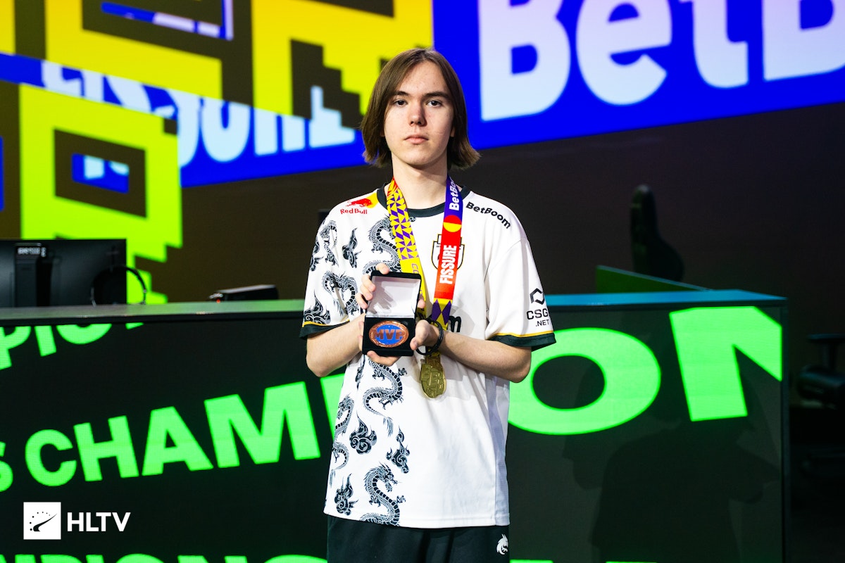 一个伟大的开始！ Weibo Gaming 成功击败了 Oh My God 赢得了首场比赛